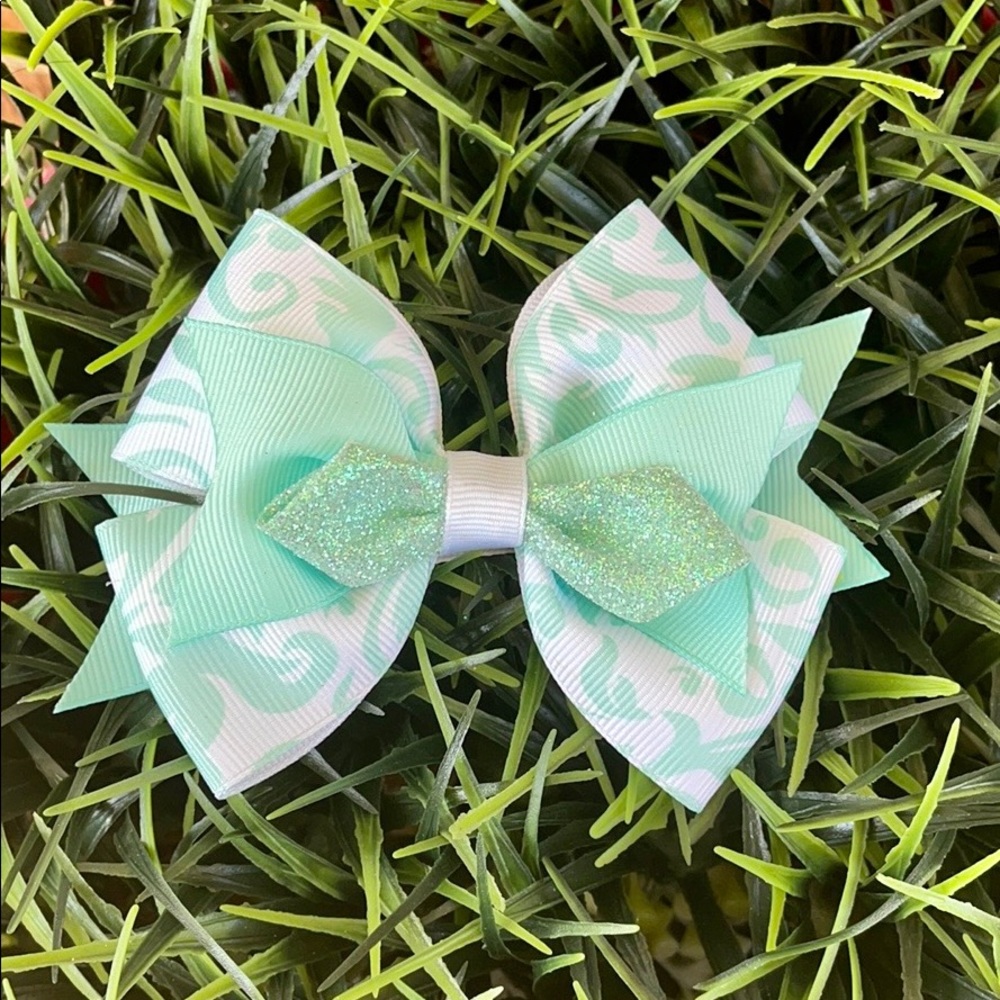 Hair bow